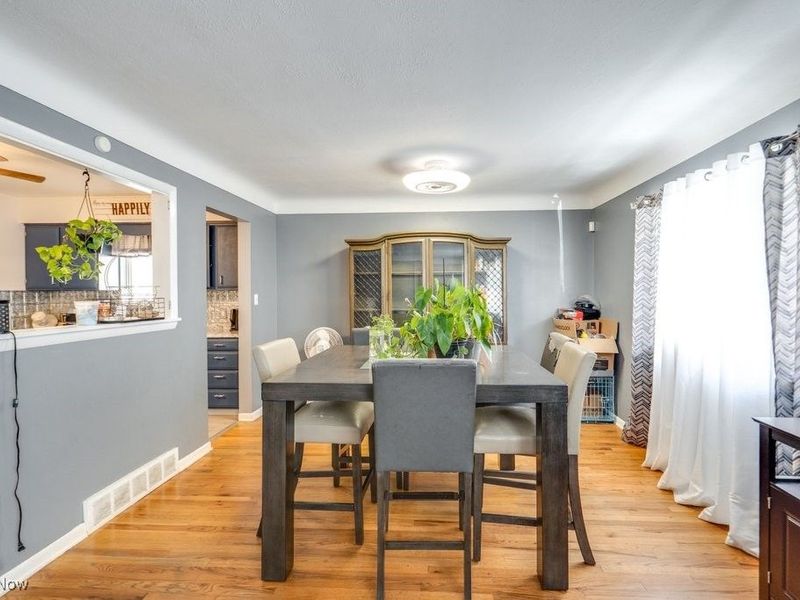 4864 E 94th Street, Garfield Heights, OH 44125 Photo 9