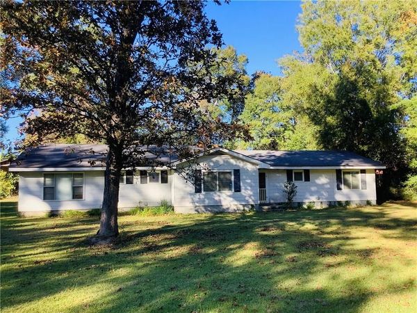 811 WOOD Road, Bogalusa, LA 70427