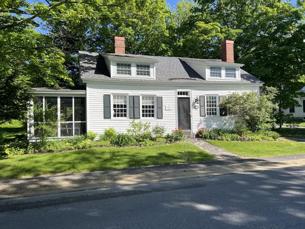 48 Lincoln Street, Paris, ME 04281