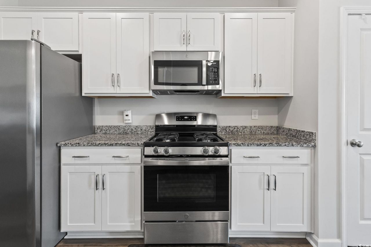 804 Lambeth Ln. Photo 8