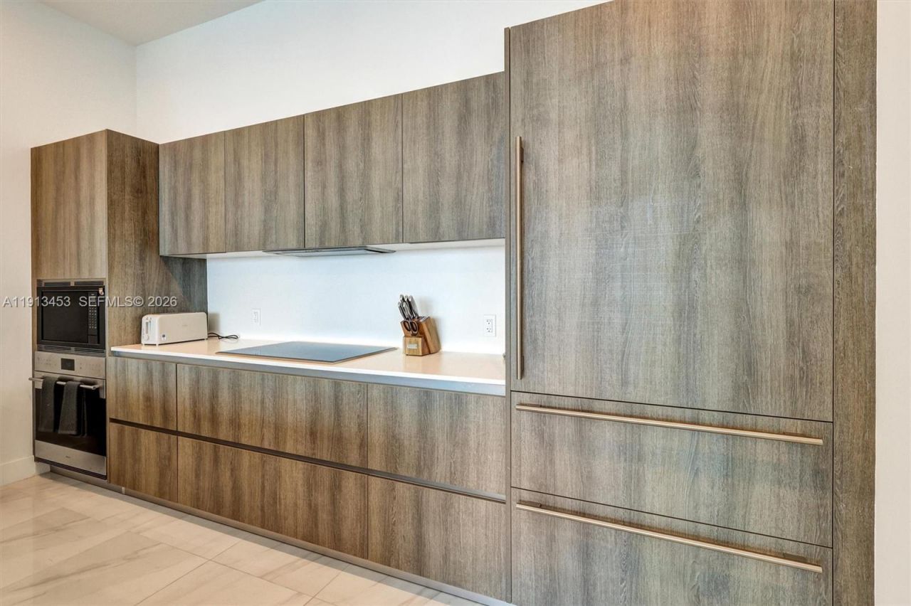 17550 Collins Ave, Unit PH2, Sunny Isles Beach, FL 33160 Photo