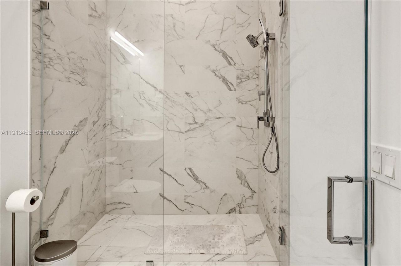 17550 Collins Ave, Unit PH2, Sunny Isles Beach, FL 33160 Photo