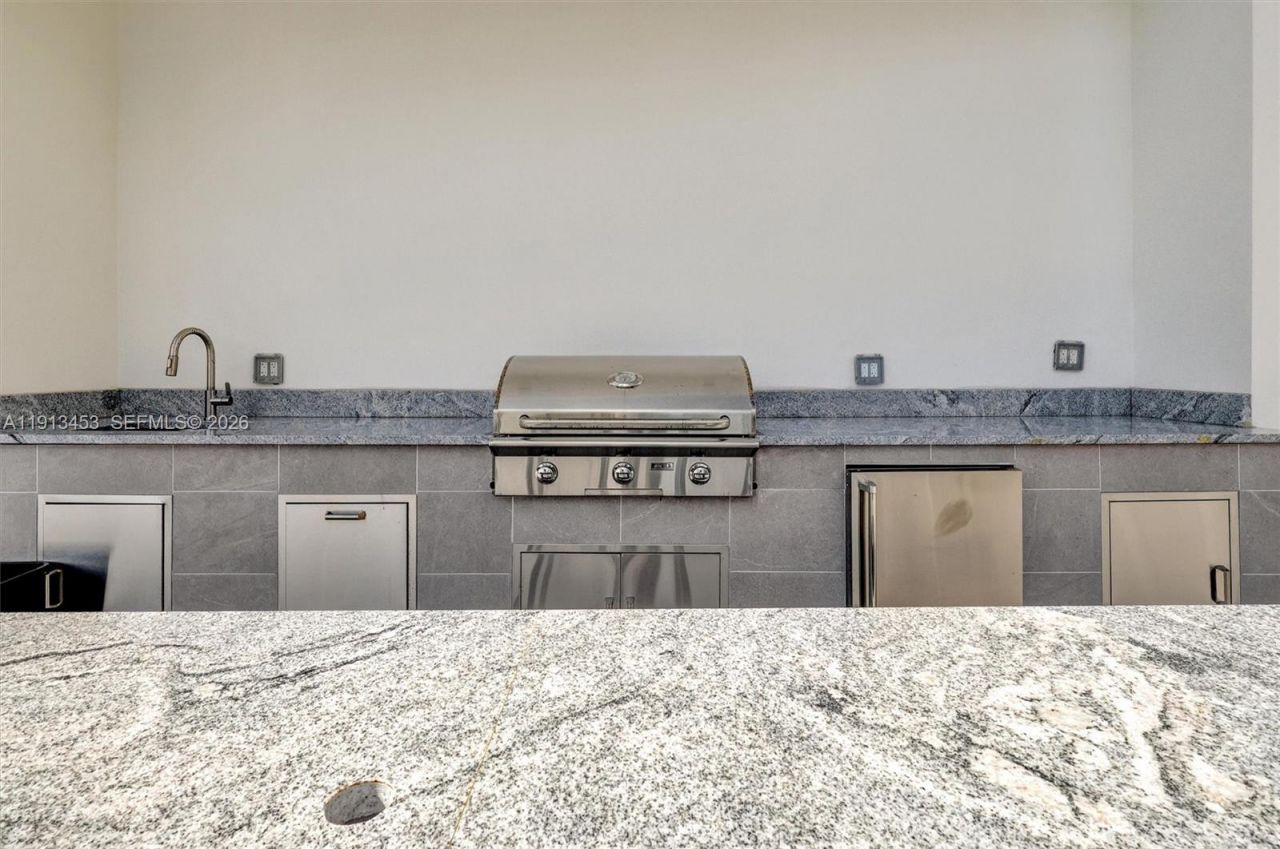 17550 Collins Ave, Unit PH2, Sunny Isles Beach, FL 33160 Photo