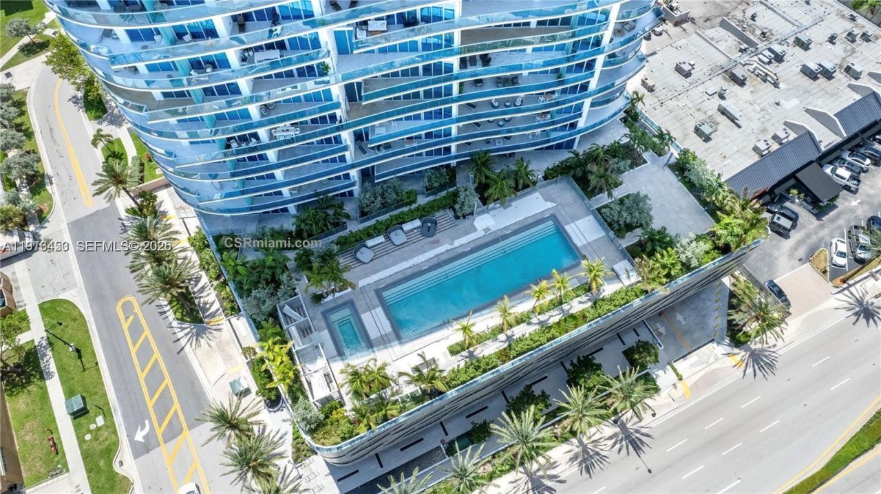 17550 Collins Ave, Unit PH2, Sunny Isles Beach, FL 33160 Photo