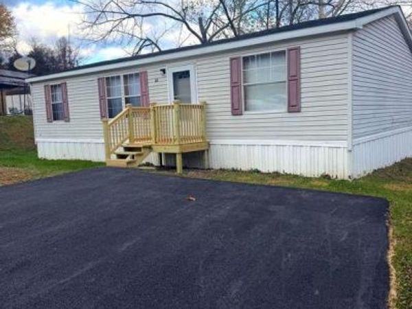 85 CHEROKEE DRIVE, WINDSOR, PA 17366