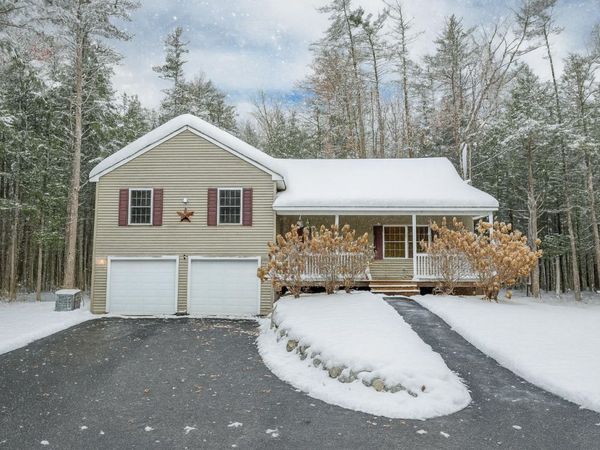 16 Buckingham Terrace, Moultonborough, NH 03254