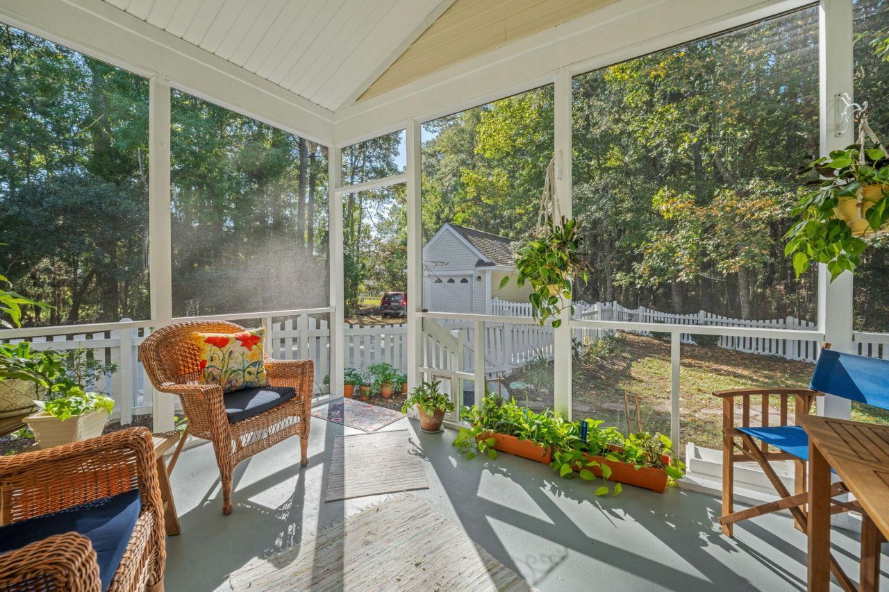 3269 Beaconsfield Road Photo 20