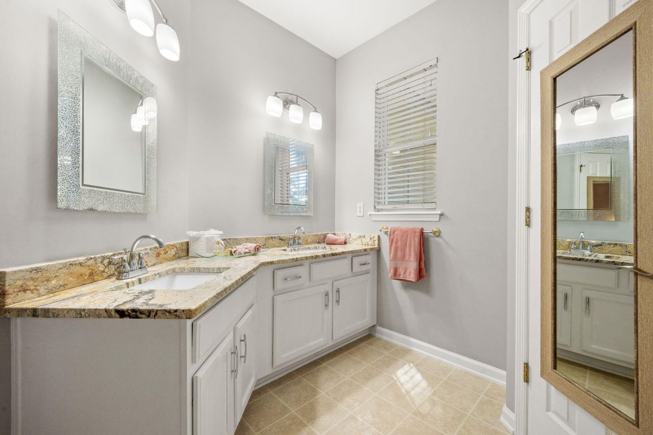 3269 Beaconsfield Road Photo 24