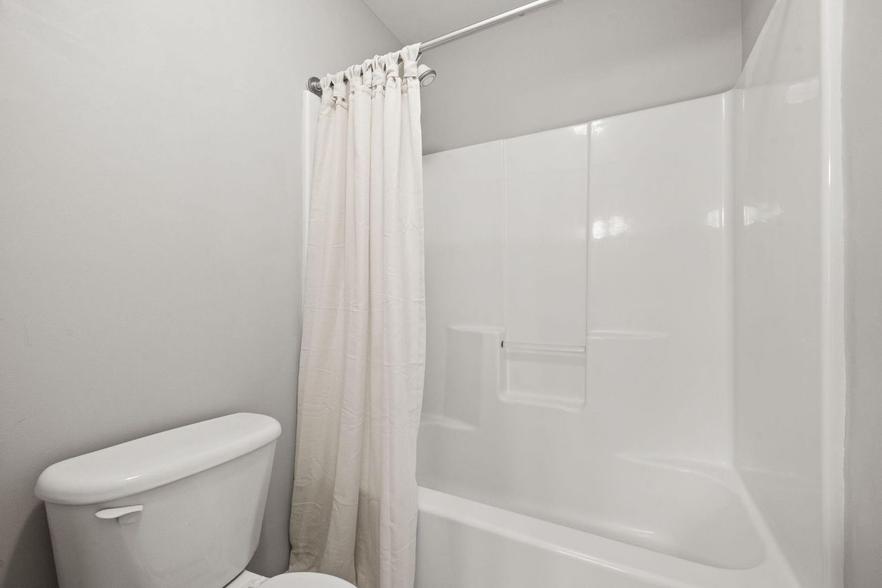 3269 Beaconsfield Road Photo 33