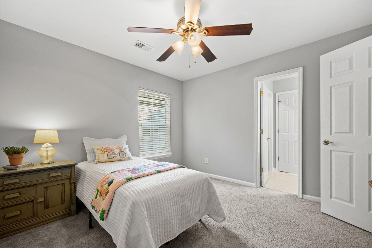 3269 Beaconsfield Road Photo 34