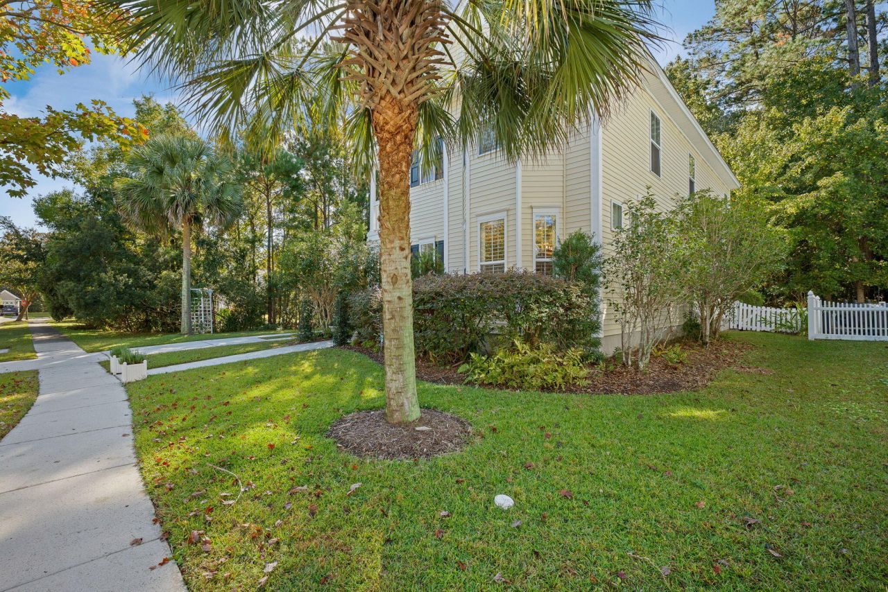 3269 Beaconsfield Road Photo 7