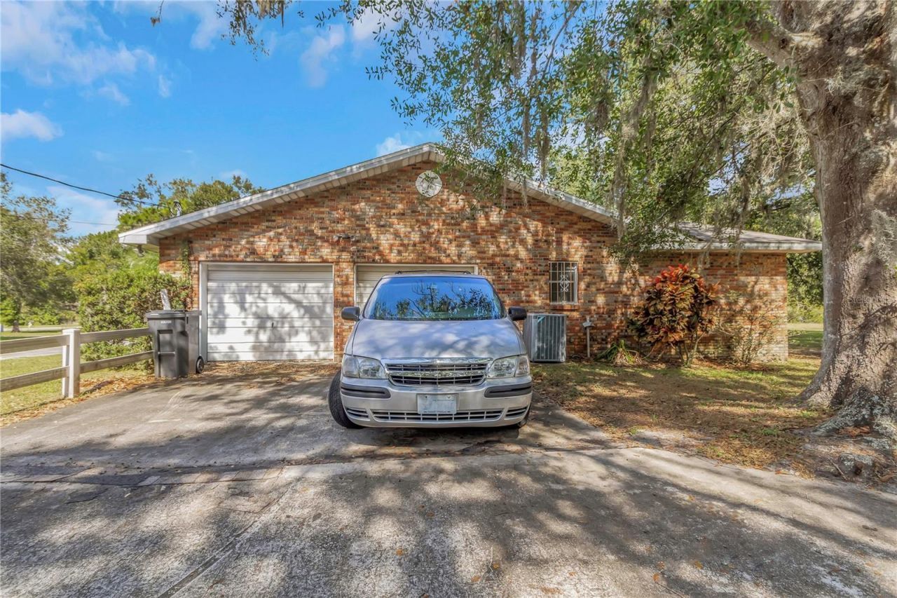 17515 Lakeshore Road, Lutz, FL 33558 Photo