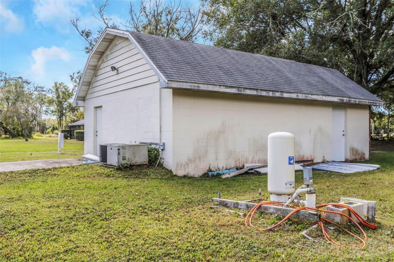 17515 Lakeshore Road, Lutz, FL 33558 Photo