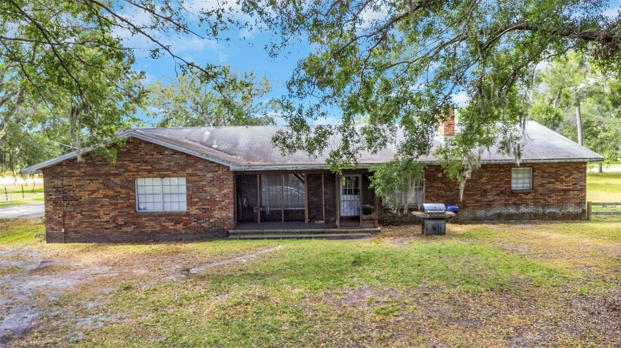 17515 Lakeshore Road, Lutz, FL 33558 Photo