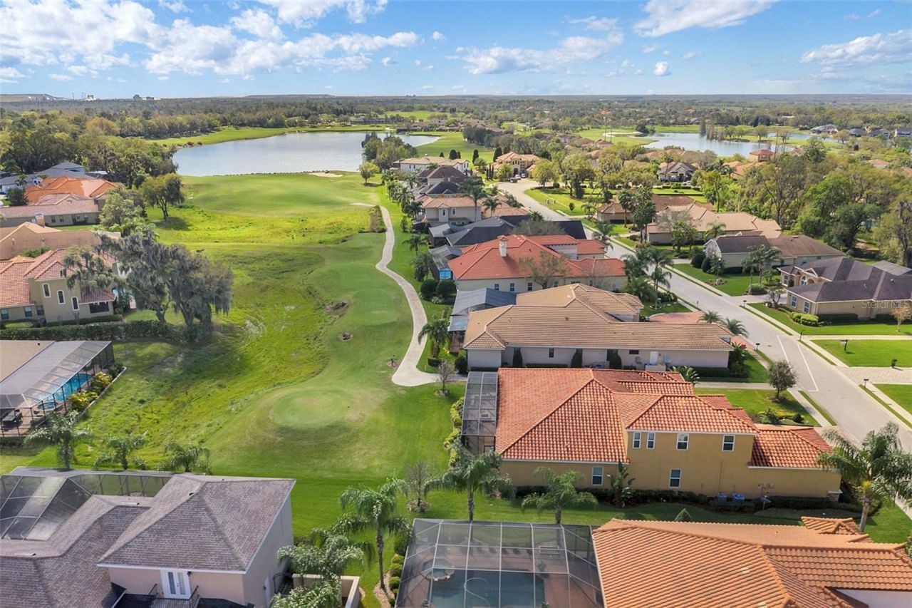 685 Whisper Woods Drive, Lakeland, FL 33813 Photo