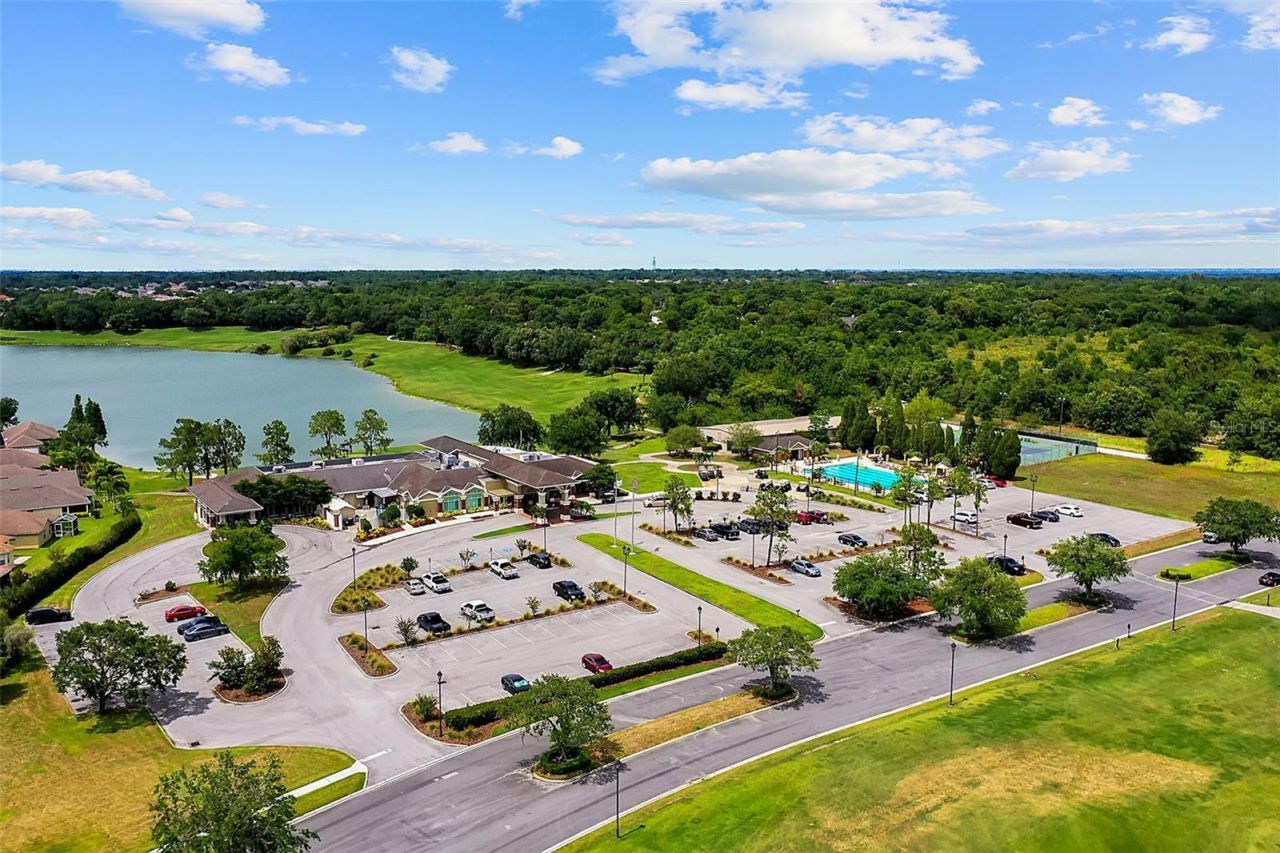 685 Whisper Woods Drive, Lakeland, FL 33813 Photo