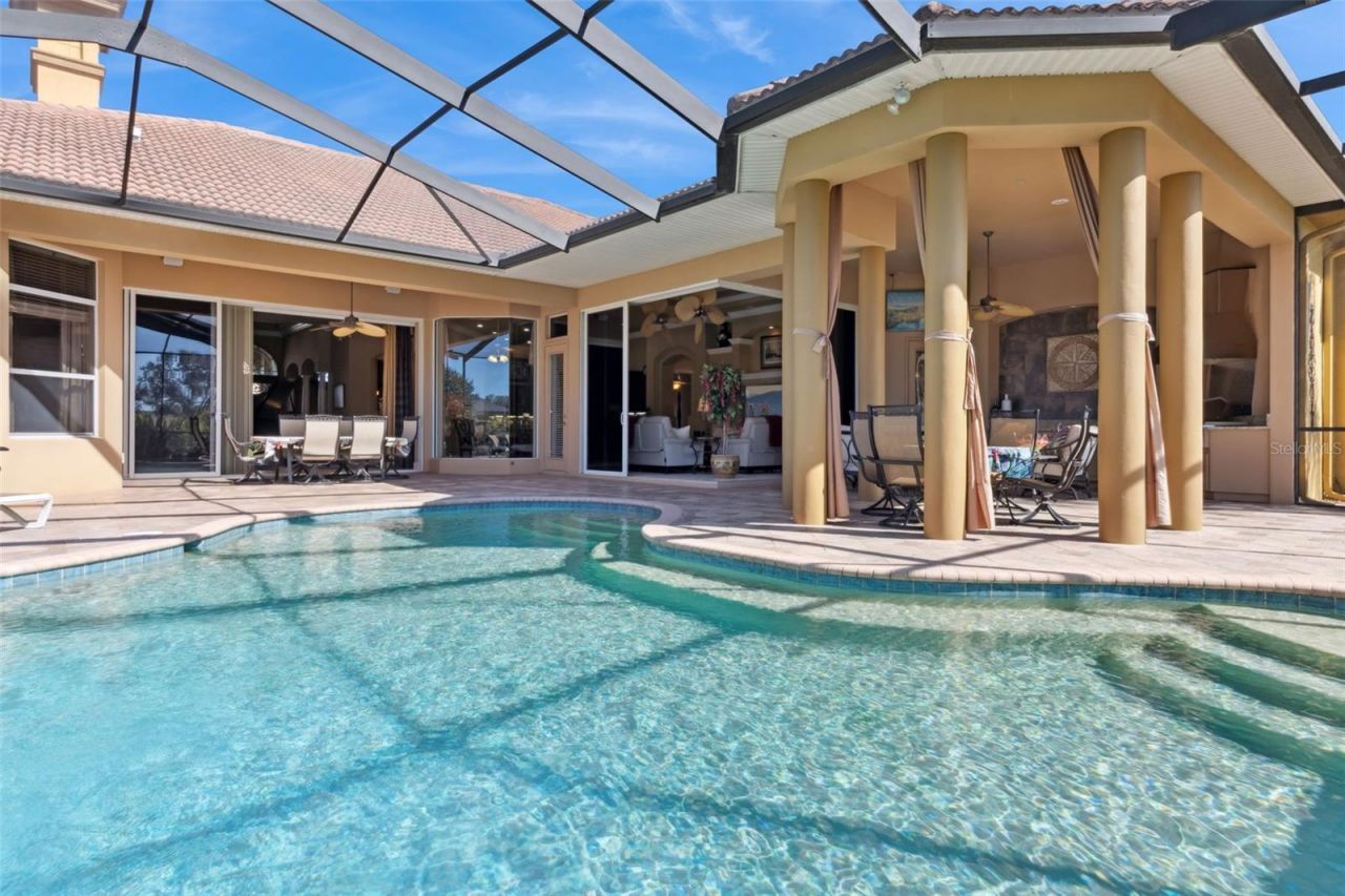 685 Whisper Woods Drive, Lakeland, FL 33813 Photo