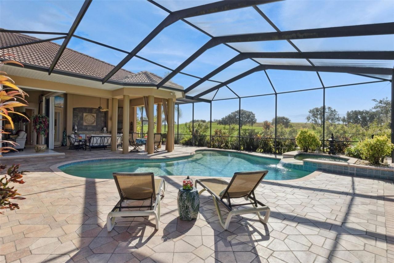 685 Whisper Woods Drive, Lakeland, FL 33813 Photo