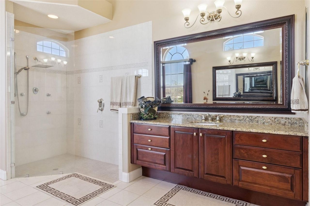 685 Whisper Woods Drive, Lakeland, FL 33813 Photo