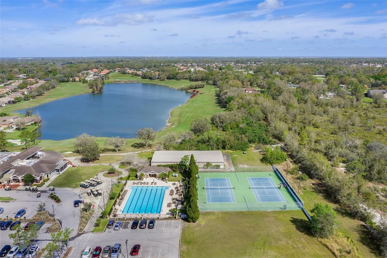 685 Whisper Woods Drive, Lakeland, FL 33813 Photo