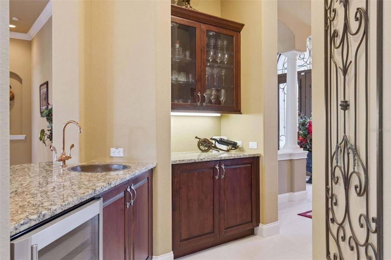 685 Whisper Woods Drive, Lakeland, FL 33813 Photo