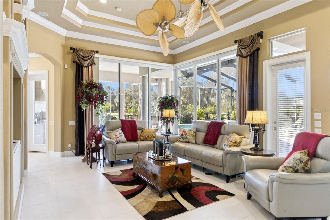 685 Whisper Woods Drive, Lakeland, FL 33813 Photo