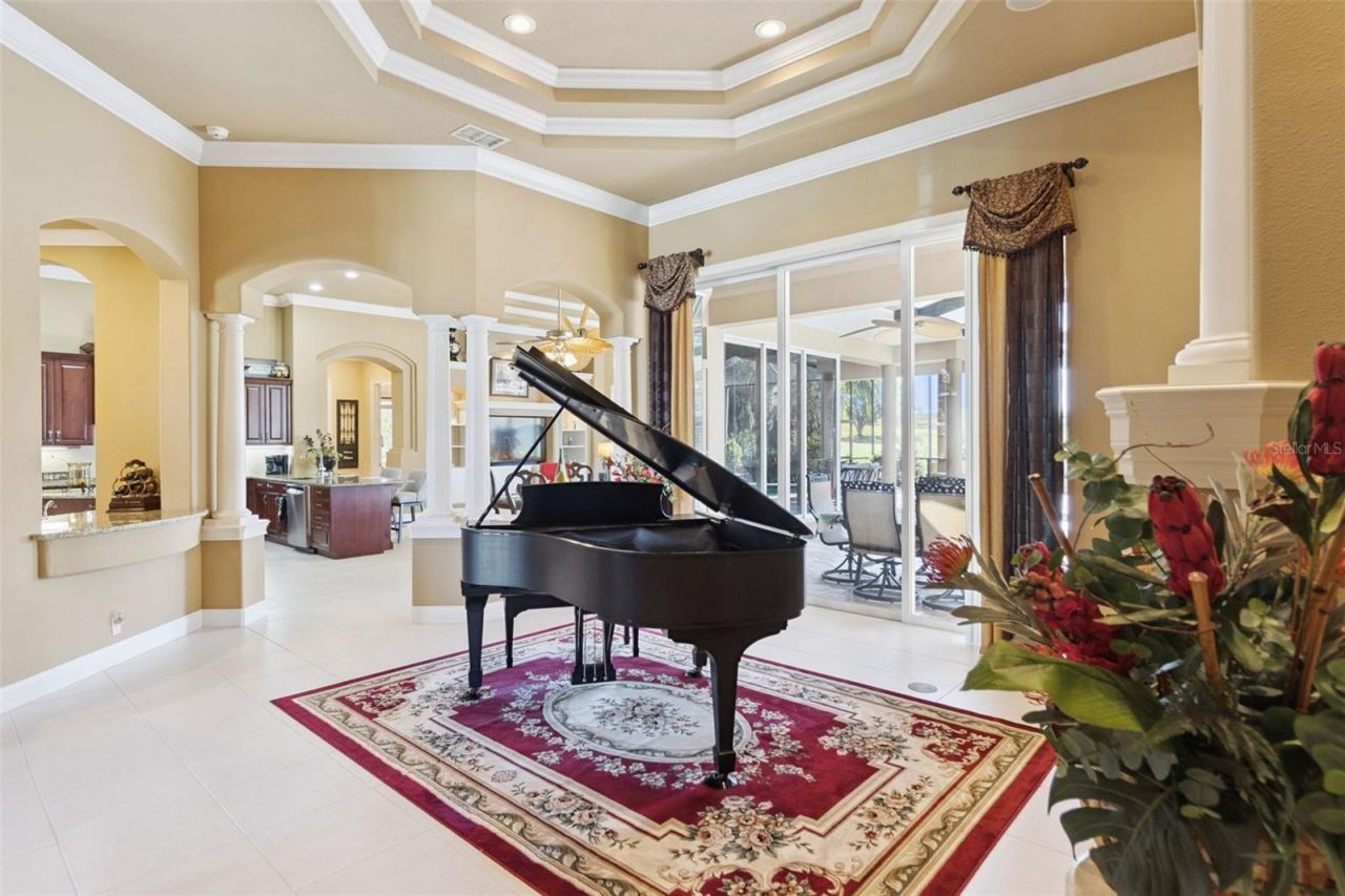 685 Whisper Woods Drive, Lakeland, FL 33813 Photo