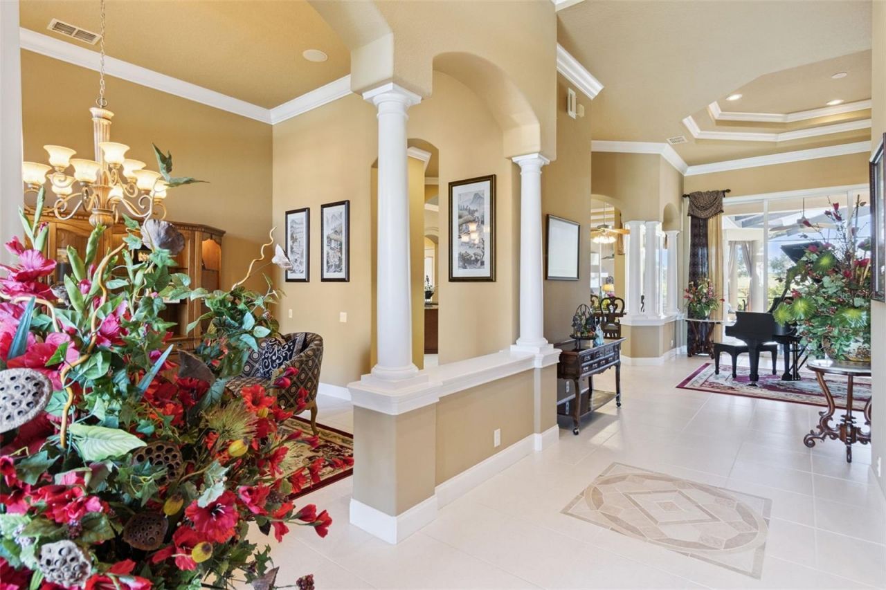 685 Whisper Woods Drive, Lakeland, FL 33813 Photo