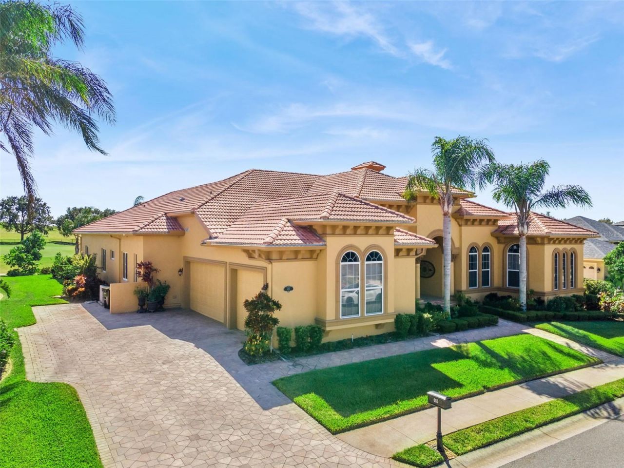 685 Whisper Woods Drive, Lakeland, FL 33813 Photo