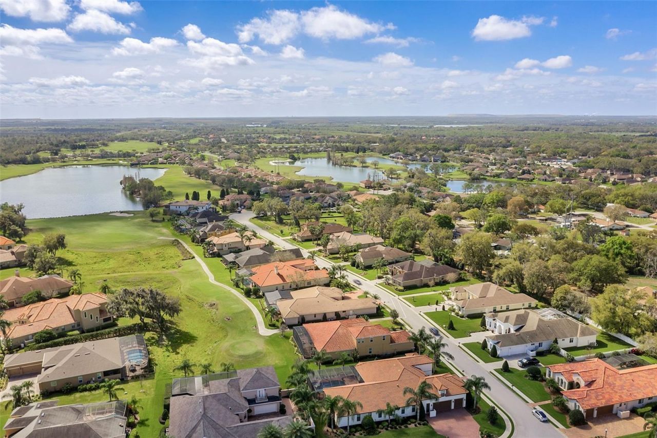 685 Whisper Woods Drive, Lakeland, FL 33813 Photo