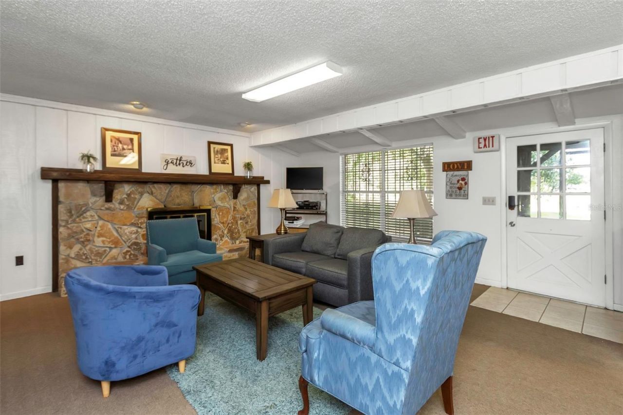 17515 Lakeshore Road, Lutz, FL 33558 Photo