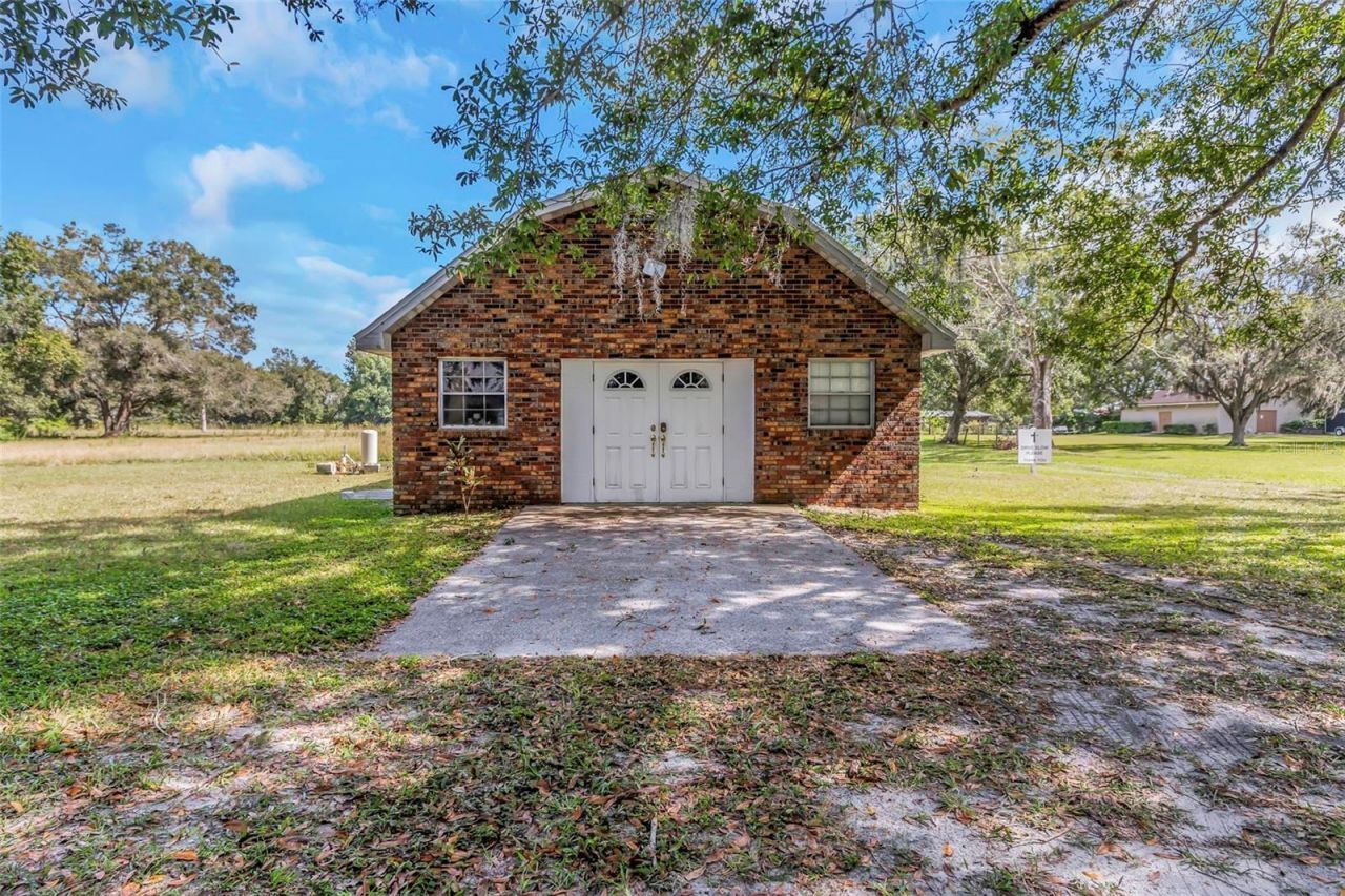 17515 Lakeshore Road, Lutz, FL 33558 Photo