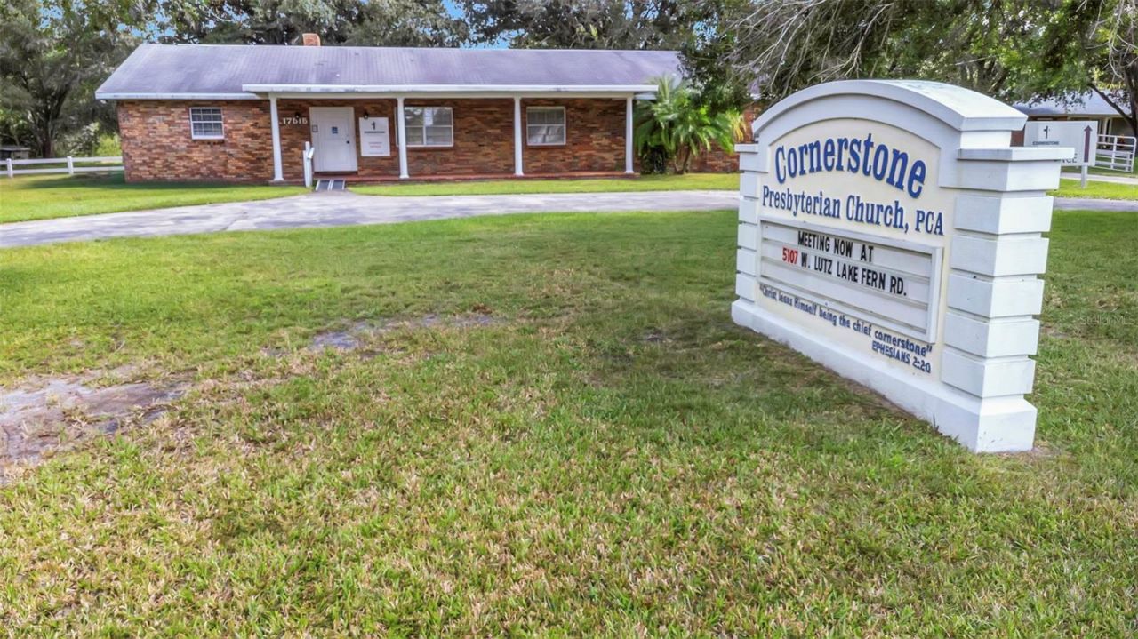 17515 Lakeshore Road, Lutz, FL 33558 Photo