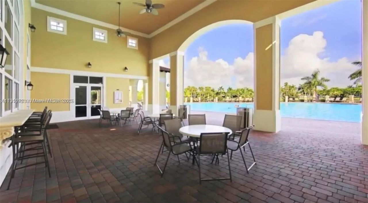 22621 SW 88th Pl, Unit 302-8, Cutler Bay, FL 33190 Photo