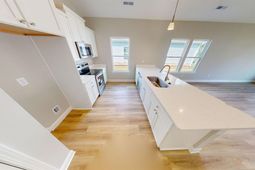 1056 Moen Loop photo 4