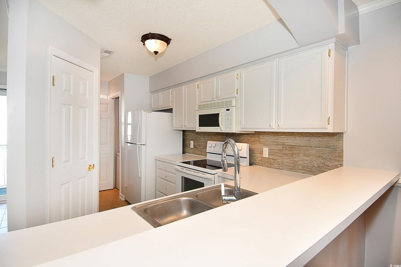 4622 Greenbriar Dr. Photo 4