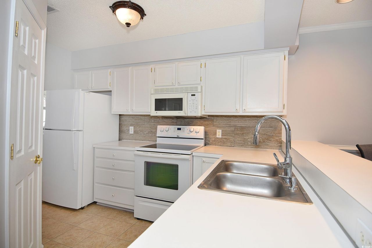 4622 Greenbriar Dr. Photo 6