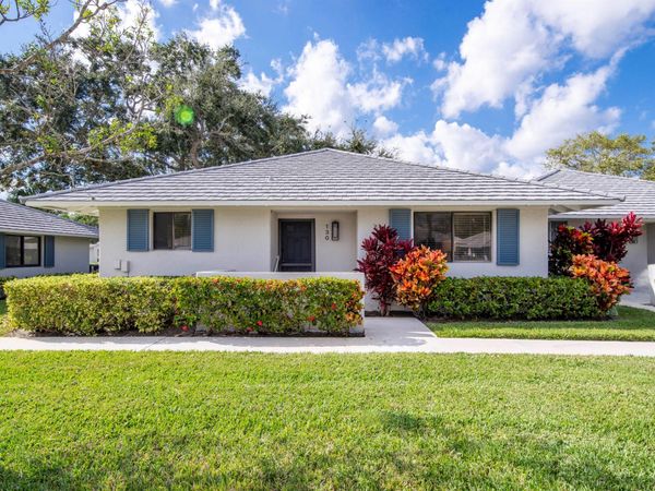 130 Club Drive, Palm Beach Gardens, FL 33418