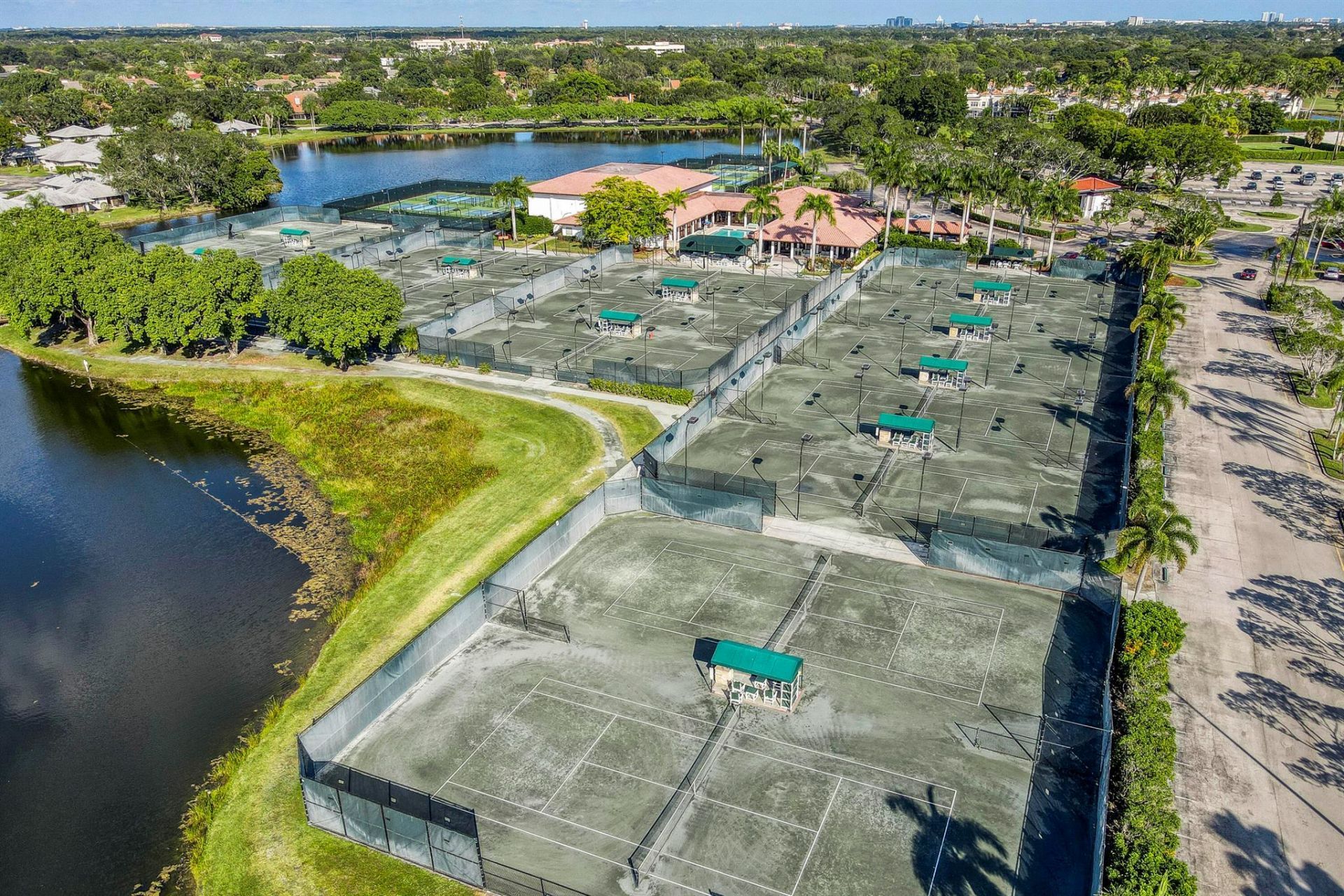 130 Club Drive, Palm Beach Gardens, FL 33418 Photo