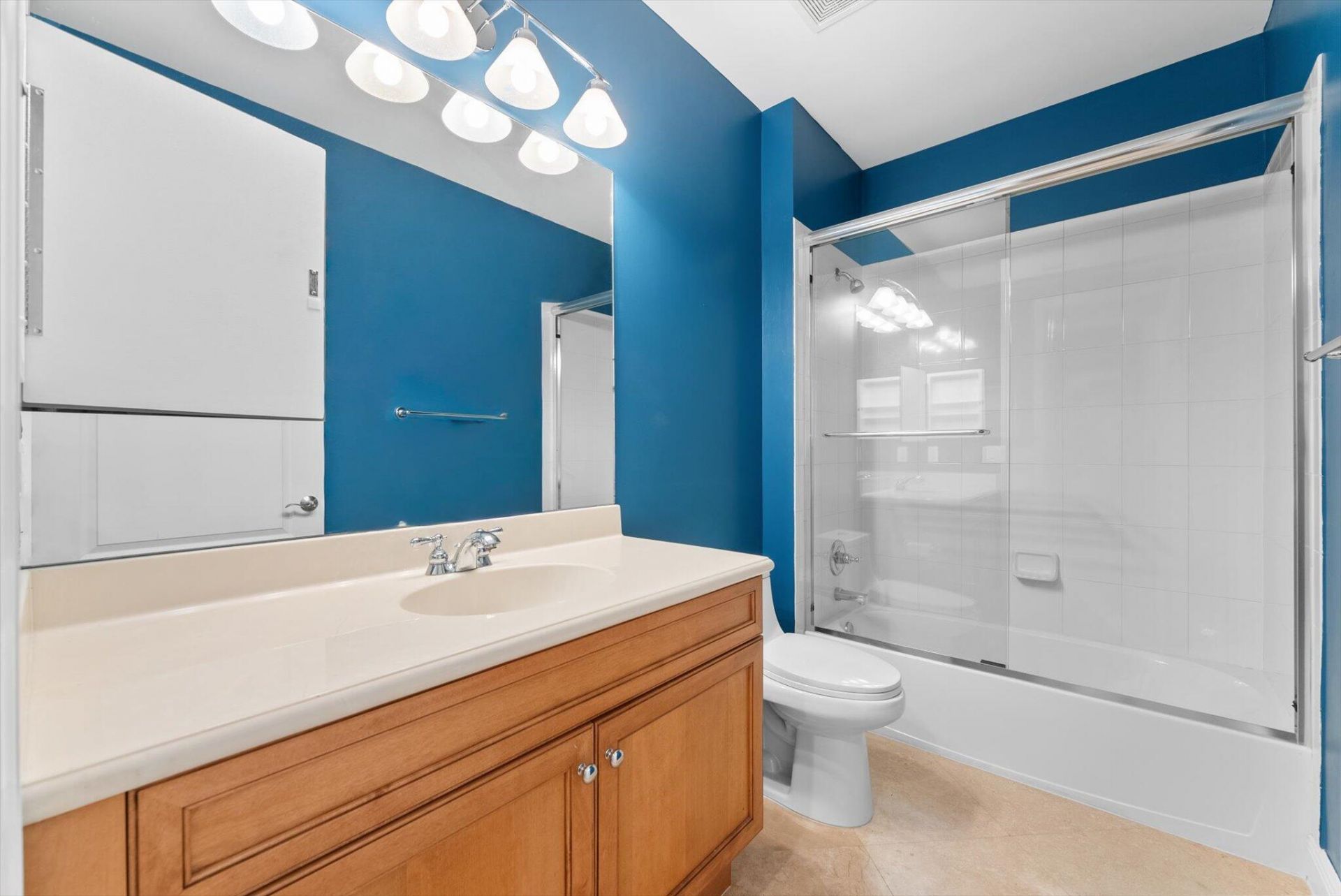 604 NE Francesca Lane, Boca Raton, FL 33487 Photo