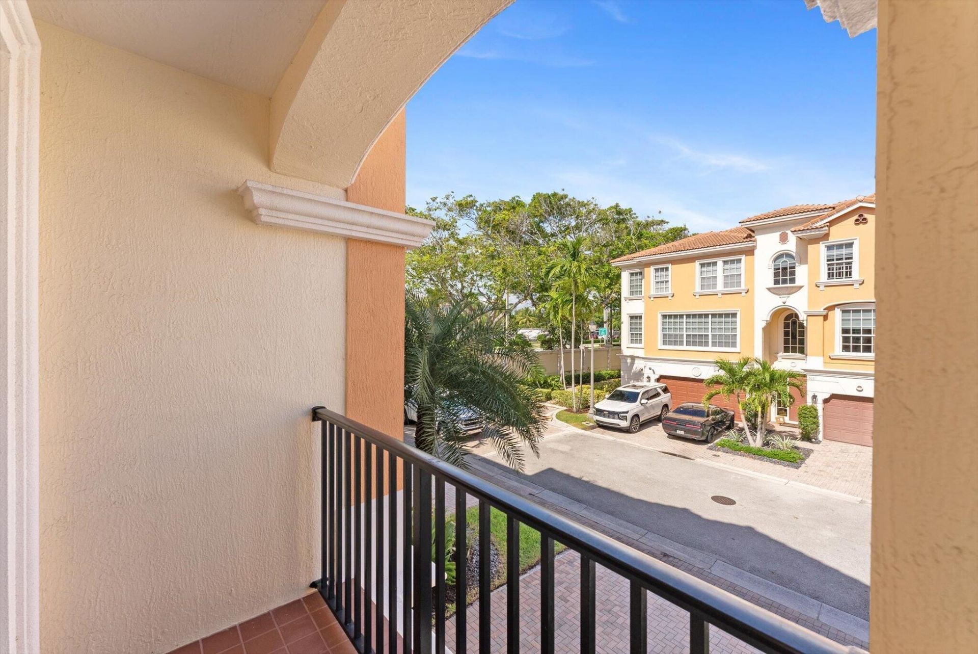 604 NE Francesca Lane, Boca Raton, FL 33487 Photo