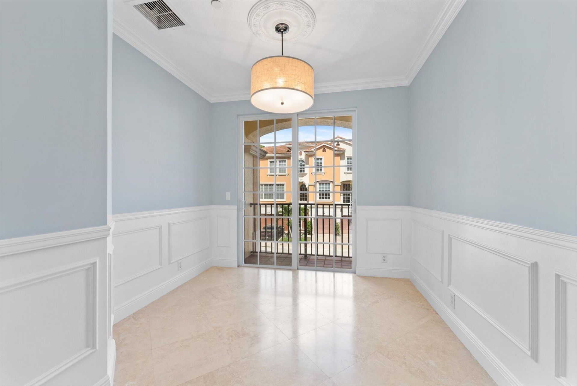 604 NE Francesca Lane, Boca Raton, FL 33487 Photo