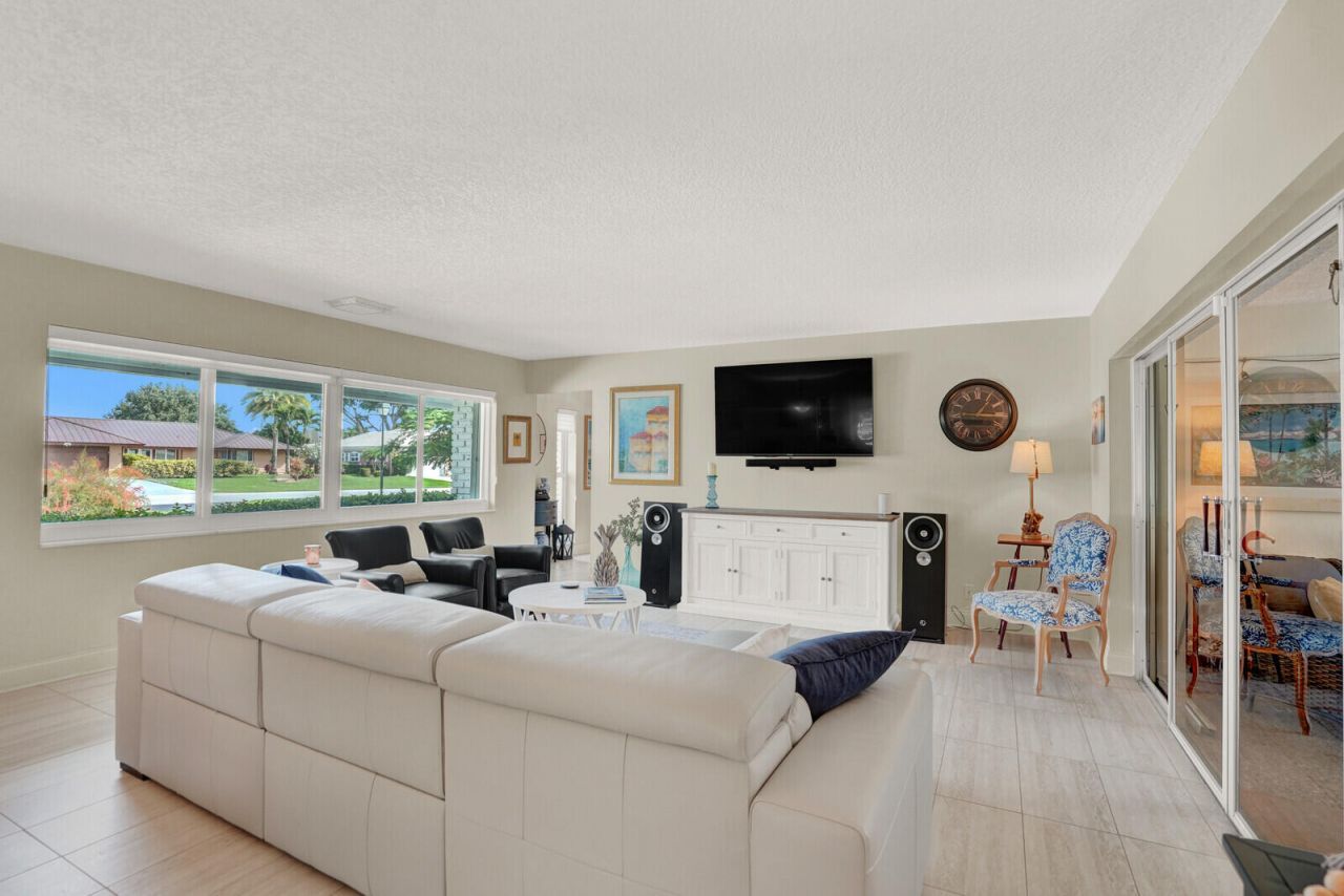 221 Orange Tree Drive, Atlantis, FL 33462 Photo