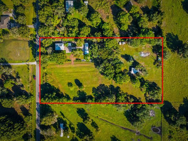 250 NW 98th Street, Okeechobee, FL 34972