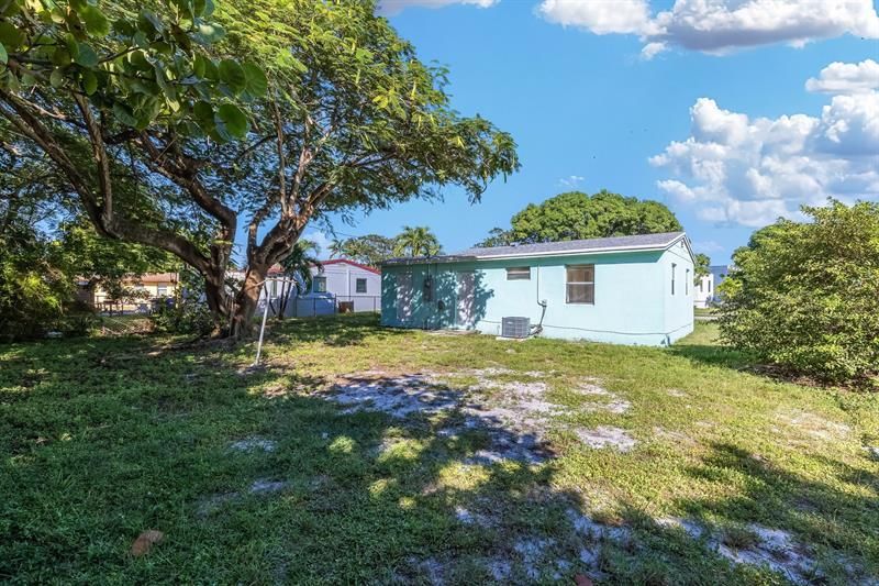 1501 NW 24th Avenue, Fort Lauderdale, FL 33311 Photo