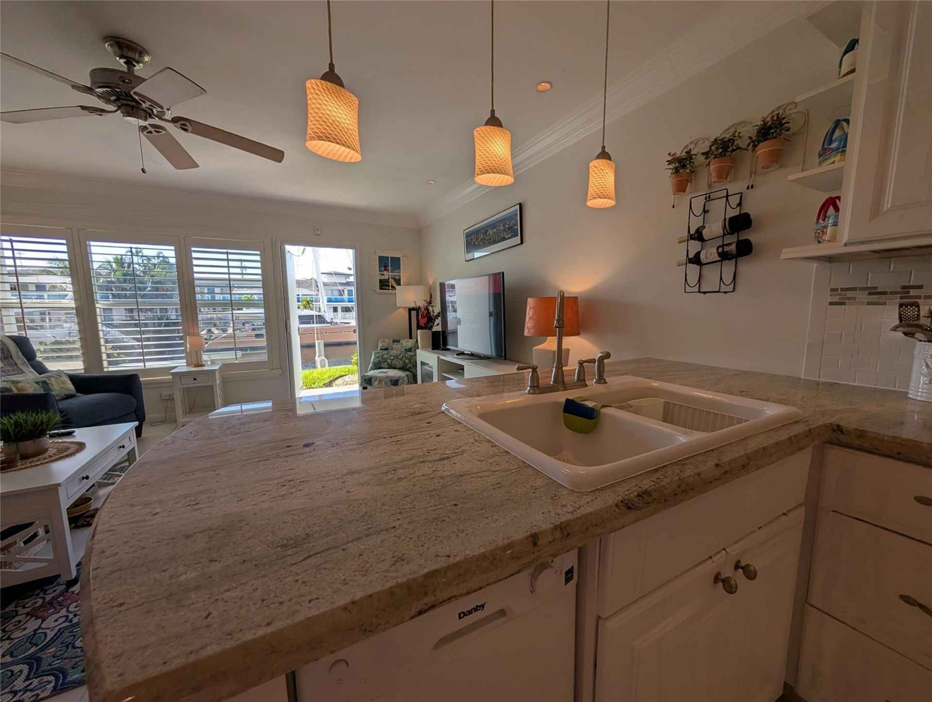 2808 NE 33rd Court, Unit 101, Fort Lauderdale, FL 33306 Photo