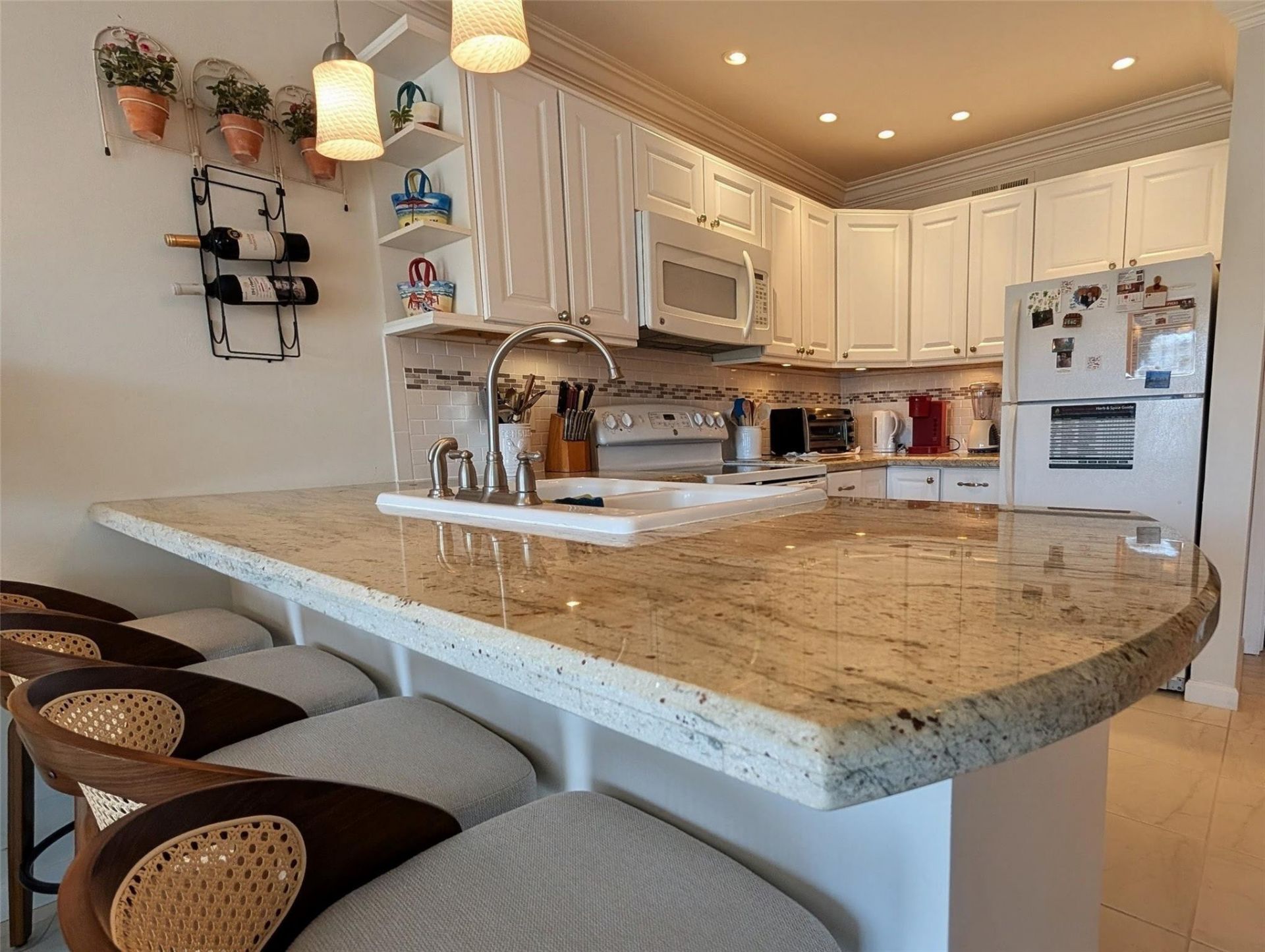 2808 NE 33rd Court, Unit 101, Fort Lauderdale, FL 33306 Photo