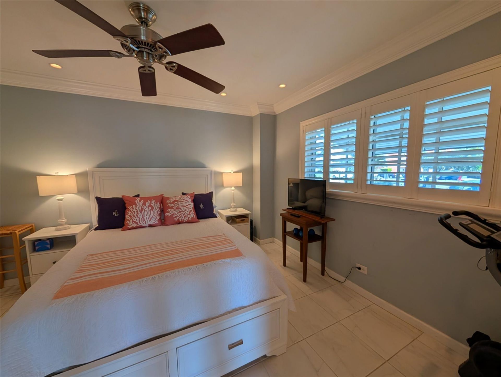 2808 NE 33rd Court, Unit 101, Fort Lauderdale, FL 33306 Photo