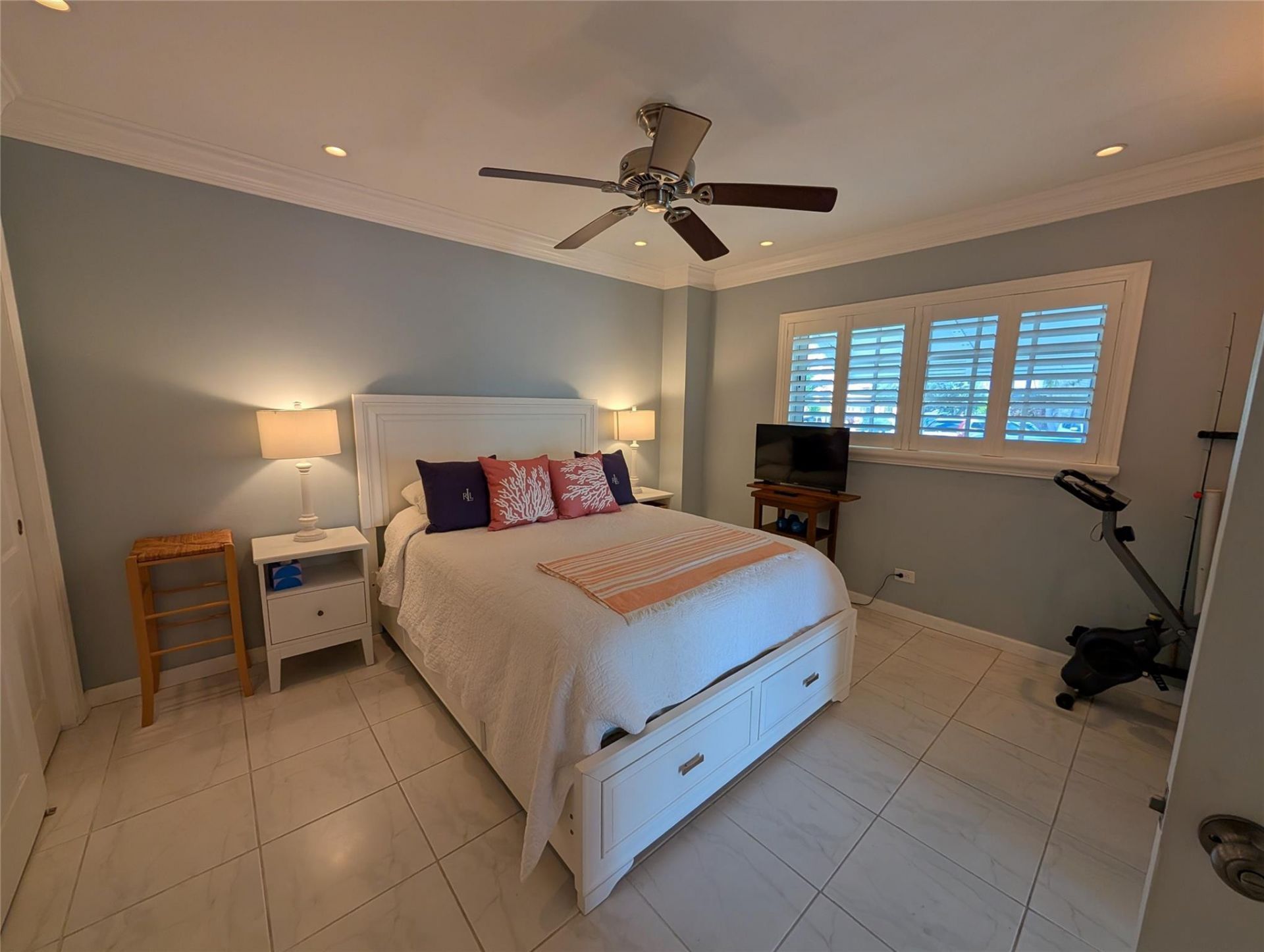 2808 NE 33rd Court, Unit 101, Fort Lauderdale, FL 33306 Photo