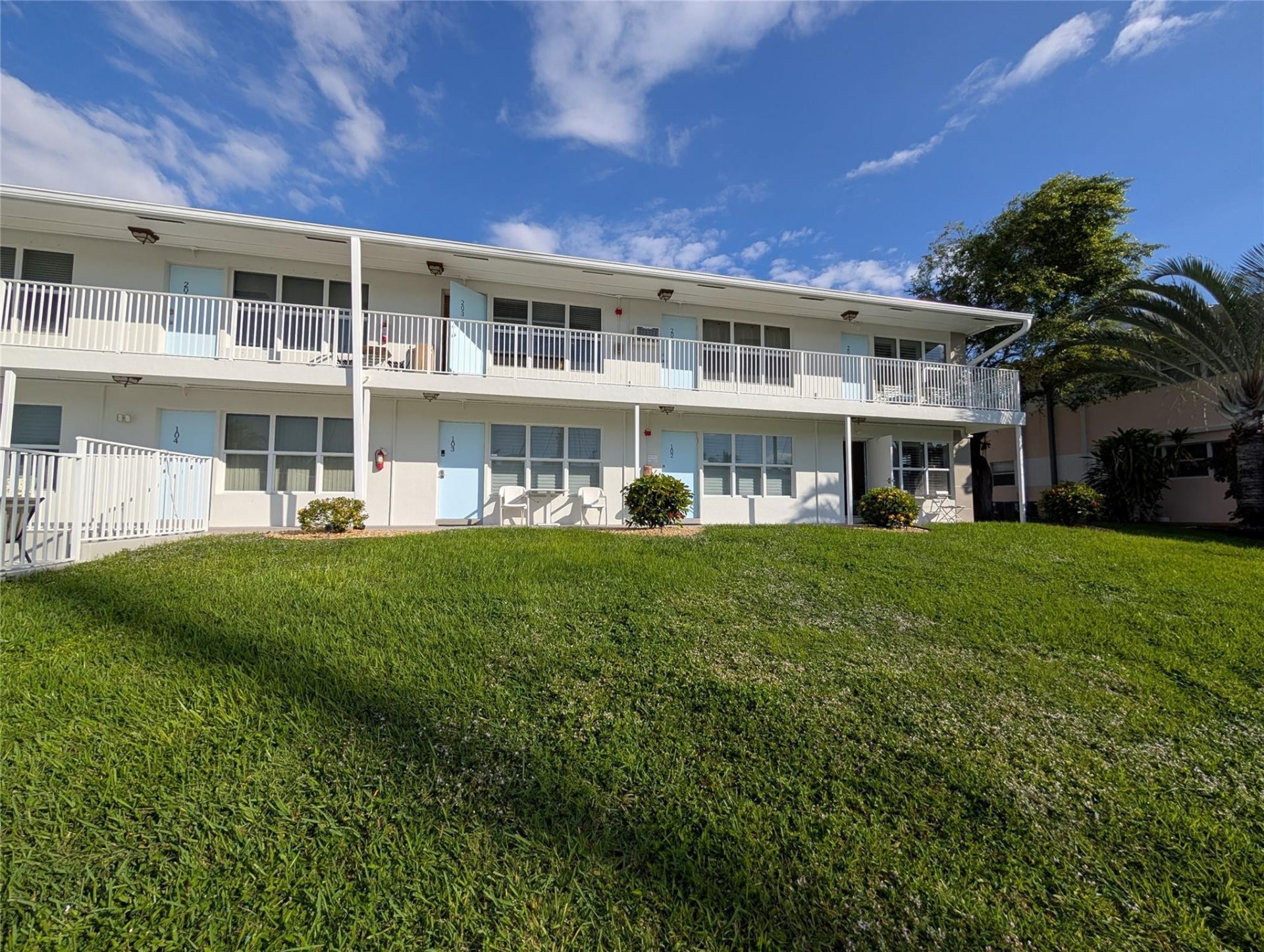 2808 NE 33rd Court, Unit 101, Fort Lauderdale, FL 33306 Photo